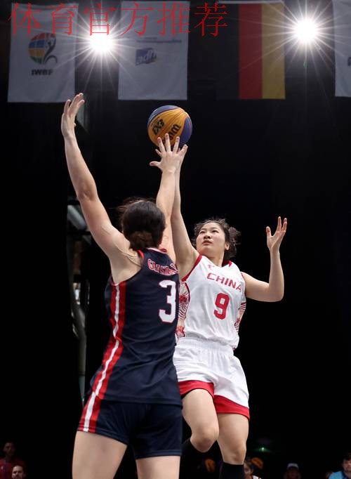 中国女队三人晋级决赛